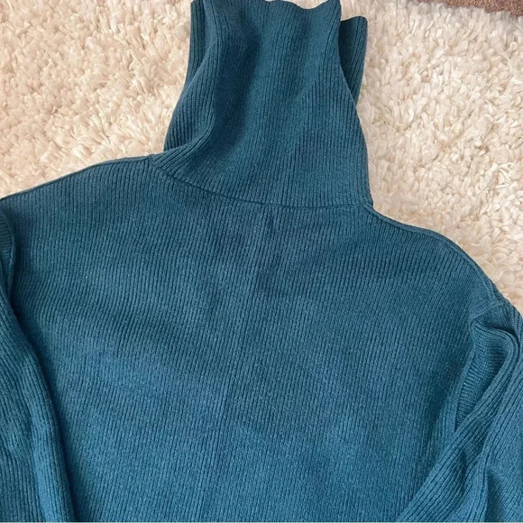 Free people women’s green turtleneck sweater - XS - Picture 3 of 8